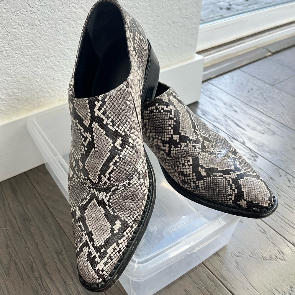 Vince loafers